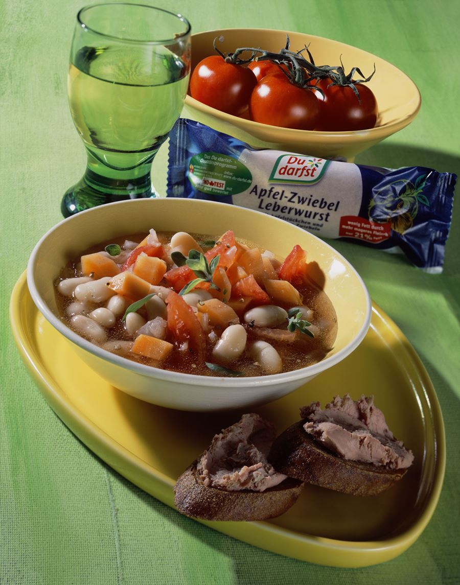 recipe image Weiße Bohnensuppe mit Leberwurst-Crostini
