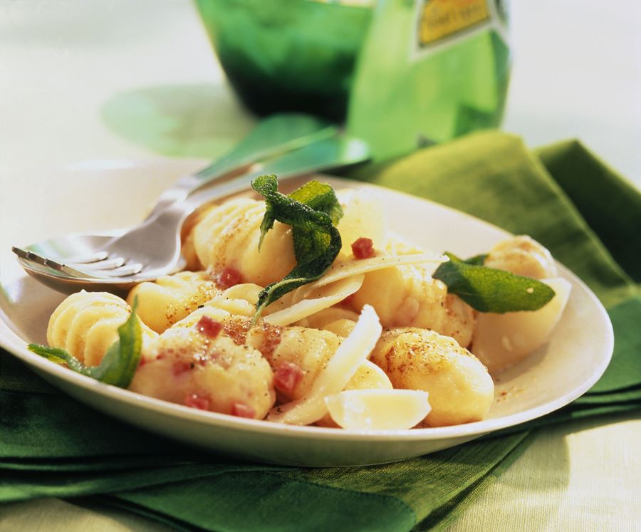recipe image Salami-Gnocchi in Salbei-Butter