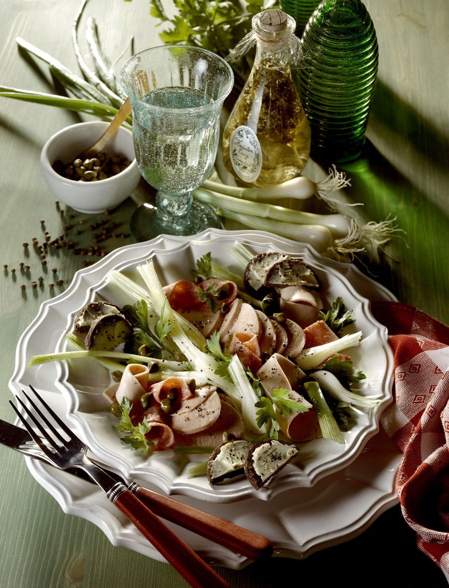 recipe image Pumpernickel mit Wurstsalat